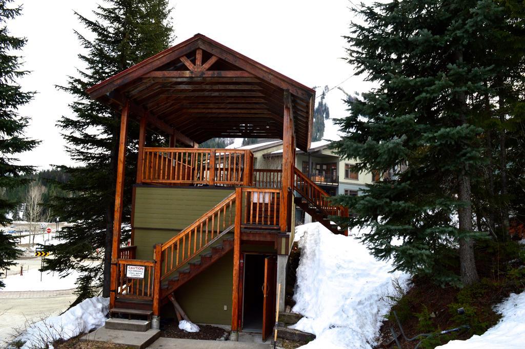 Red Shutter Inn Rossland Exterior foto